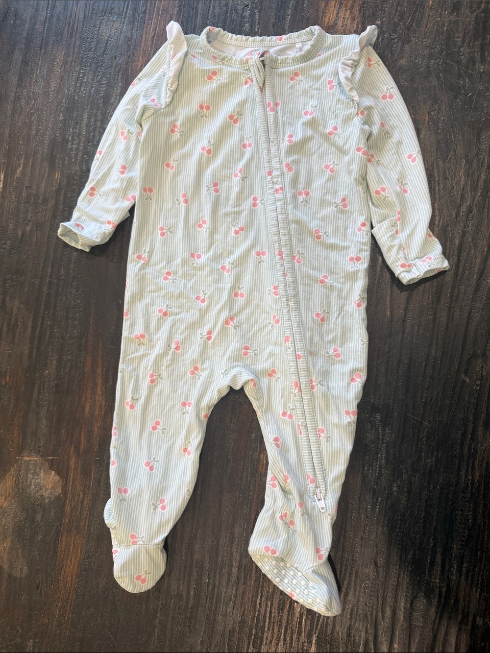 Angel Dear Tiny cherry stripe 2 way ruffle sleeve zipper footie